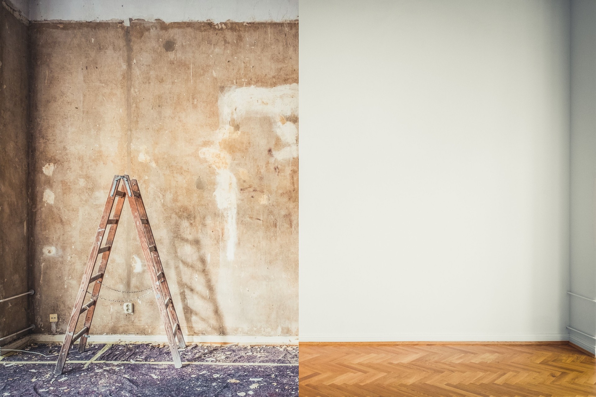 Renovierungs, Zimmer vor und nach der Restaurierung / Sanierung -